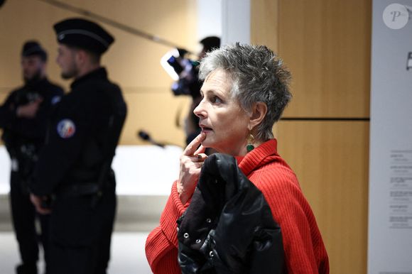 L'actrice française Anouk Grinberg à l'ouverture du procès de l'acteur français Gérard Depardieu, Photo par Raphael Lafargue/ABACAPRESS.COM