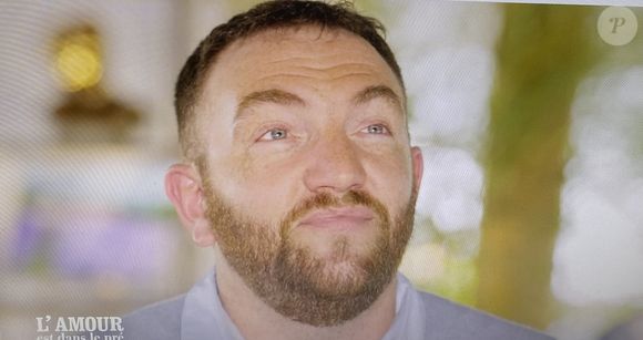 C'est la seule qu'il recevra chez lui à la ferme.

Anthony lors de ses speed-datings dans "L'amour est dans le pré"