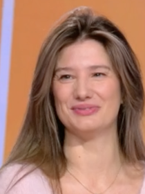 Cette comédienne française a quitté l'un des plus beaux villages de France pour une région qui attire de nombreux touristes