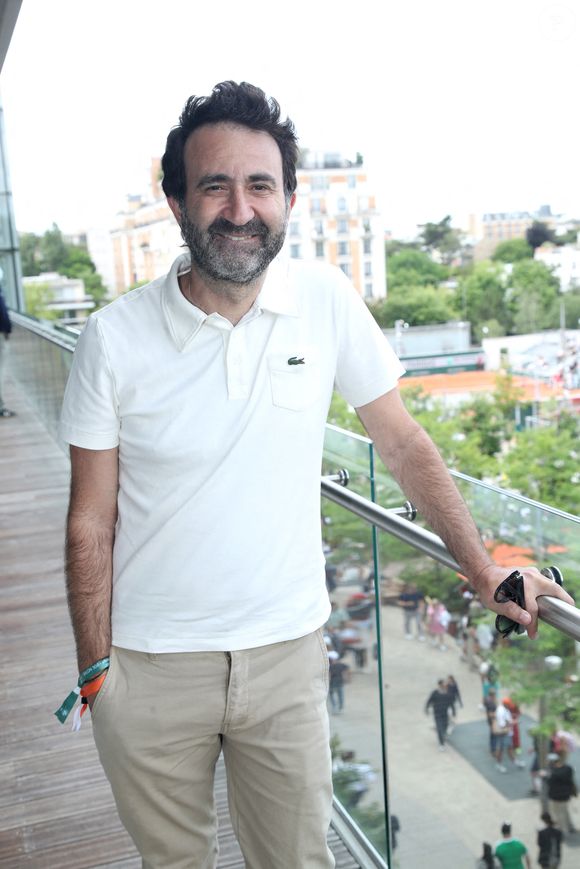 Mais il va plus loin encore en expliquant que des traits de sa personnalité ont même changé depuis que son petit garçon est entré dans sa vie.

Mathieu Madénian au déjeuner dans la loge de France Télévision lors des internationaux de France de Tennis de Roland Garros 2025 (Jour 9), à Paris, France, le 2 Juin 2025. © Bertrand Rindoff/Bestimage