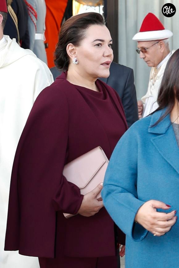 Le roi du Maroc Mohammed VI et son fils Hassan accueillent le roi Felipe VI et la reine Letizia d'Espagne à l'aéroport de Rabat le 13 février 2019.