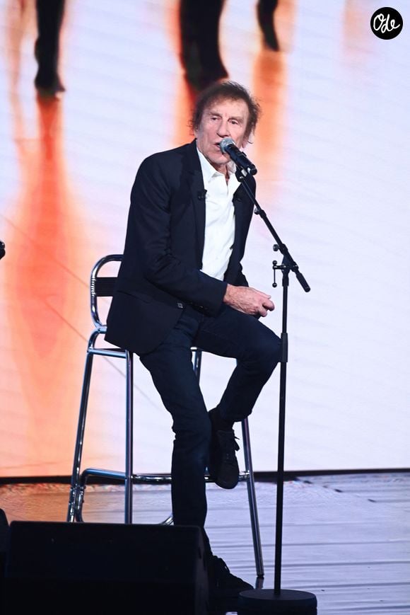Exclusif - Alain Souchon lors de l'enregistrement de l'émission "Famille je vous aime" présentée par M.Drucker et qui sera diffusée le 29 décembre sur France 3, au studio Rive gauche, à Paris, France, le 2 décembre 2025. © Gaffiot-Perusseau/Bestimage