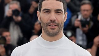 Tahar Rahim père de 4 enfants qu'il a eus avec Leïla Bekhti : l'acteur a dû préparer leur aîné de 7 ans à sa décision impactante