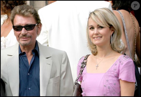 Archive - Johnny et Laeticia Hallyday au mariage de Mimie Mathy et Benoist Gérard à la mairie de Neuilly Sur Seine le 27 août 2005. © Guillaume Gaffiot / Bestimage© Guillaume Gaffiot / Bestimage