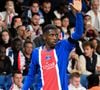 Loin des pelouses de football, la compagne d'Ousmane Dembele trace sa propre route. 

Ousmane Dembele - Match de ligue des Champions 2027 opposant le Paris Saint-Germain (PSG) au Slovan Bratislava (6-1) au Parc des Princes à Paris. © Lionel Urman/Bestimage