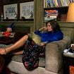 Entre boiseries précieuses et cheminée en marbre, visite du somptueux pied-à-terre de Sophia Loren au cœur du Paris chic