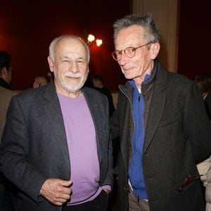 Exclusif -  Francis Perrin et Patrice Leconte - 50ème de la pièce "Lyly" avec M. Bernier et F. Perrin au théâtre de Paris le 27 mars 2025. © Coadic Guirec/Bestimage