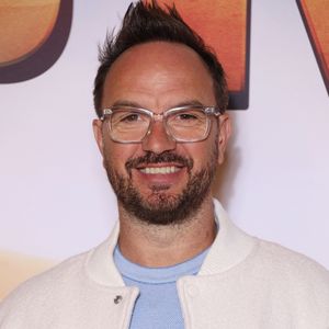 Jarry partage la vie du même compagnon depuis plus de quinze ans.

Jarry - Avant-première du film "Les K D'Or" au Grand Rex à Paris. © Denis Guignebourg/Bestimage
