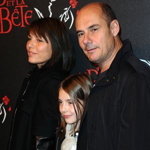 Nina qui n'est pas totalement inconnue du grand public puisqu'elle a tenté sa chance dans "The Voice kids" en 2016

Bernard Campan à l'avant-première de 'La Belle et la Bête' de Disney au théâtre Mogador, à Paris, France, le 24 octobre 2013. Photo d'Aurore Marechal/ABACAPRESS.COM