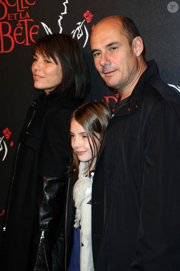 Nina qui n'est pas totalement inconnue du grand public puisqu'elle a tenté sa chance dans "The Voice kids" en 2016

Bernard Campan à l'avant-première de 'La Belle et la Bête' de Disney au théâtre Mogador, à Paris, France, le 24 octobre 2013. Photo d'Aurore Marechal/ABACAPRESS.COM