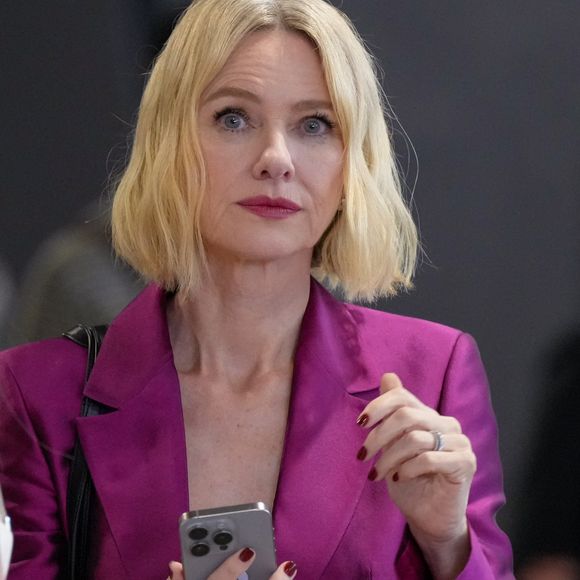 Naomi Watts assiste à Gucci Le défilé de mode The Store pendant la Milan Fashion Week Womenswear Printemps/Été 2027 le 25 septembre 2026 à Milan, en Italie. © Lucia Sabatelli / Bestimage
