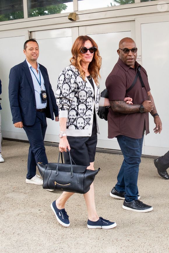 Julia Roberts (habillée en Celine) arrive à la 82ème édition du festival international du film de Venise (La Mostra) le 27 août 2025.
© Bestimage