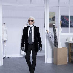Karl Lagerfeld - Final du défilé de mode Haute-Couture Automne-hiver 2016/2017 "Chanel" au Grand Palais à Paris. Le 5 juillet 2016. © Olivier Borde / Bestimage