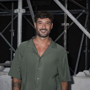 Interviewé par nos confrères du média Lou, il a raconté une drôle d'anecdote. 

Exclusif - Jeremy Frerot - Backstage lors de l'enregistrement de l'émission "La fête de la Musique" à Reims le 21 juin et diffusée le 22 juin à 21h10 sur France 2 et sur France.tv. 
© Jack Tribeca / Jeremy Melloul / Bestimage