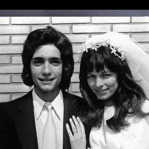 Frédéric François a fait quelques confidences au sujet de sa femme Monique, qu'il a longtemps cachée à son public.