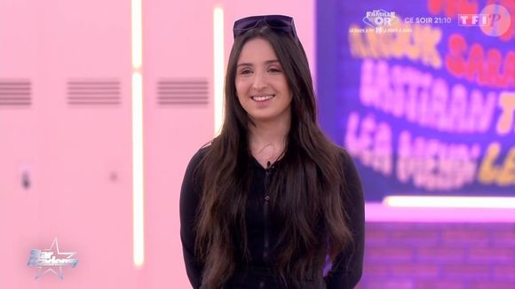 Ambre a été la première à performer, rencontrant quelques difficultés vocales mais émouvant le jury avec un texte personnel sur son parcours.

Extrait de la quotidienne "Star Academy". ©TF1