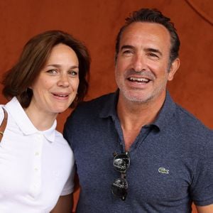 Jean Dujardin et sa femme Nathalie Péchalat au village lors des Internationaux de France de tennis de Roland Garros 2023, à Paris, France, le 11 juin 2023. © Jacovides-Moreau/Bestimage