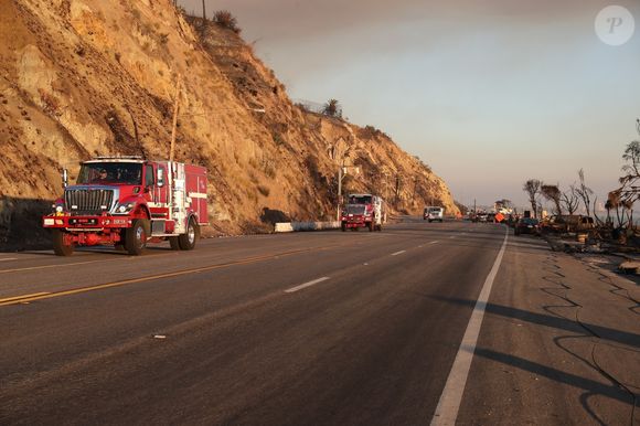 - Vues générales de la Pacific Coast Highway et de ce qui reste du restaurant Moonshadows après les incendies dans la région de Los Angeles.
Photo : Malibu PCH