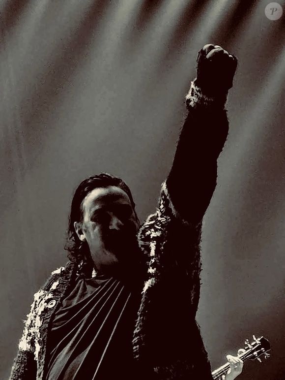 Damien Saez en concert. Instagram/damiensaez