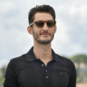 L'acteur Pierre Niney, photocall de la 77e édition du Festival de Cannes le 23 mai 2024, pour le film hors compétition Le comte de Monte Cristo - Photo by Depoilly X/ANDBZ/ABACAPRESS.COM