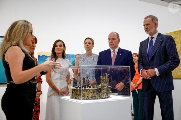 Le prince Albert II de Monaco, la princesse Charlène, la reine Letizia, le roi Felipe VI visitent l'exposition consacrée au 150ème anniversaire de l'établissement des premières relations diplomatiques entre l'Espagne et Monaco au Jardin botanique royal à Madrid le 1er juin 2026. POOL / LALO YASKO / BESTIMAGE