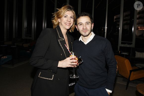 Exclusif - Juliette Tresanini et Grégoire Champion lors de la soirée de lancement du livre de Juliette.Tresanini "Ces phrases qui changent la vie" (éditions Marabout) à Paris le 21 mars 2022.

© Denis Guignebourg / Bestimage