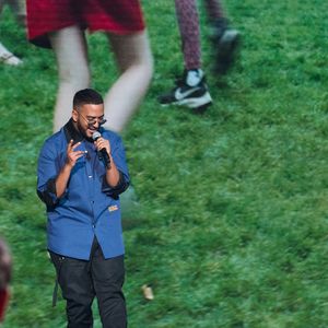 Slimane Nebchi et Vitaa pour l'émission "La boite à secrets", le 7 octobre 2019

© Tiziano Da Silva / Bestimage