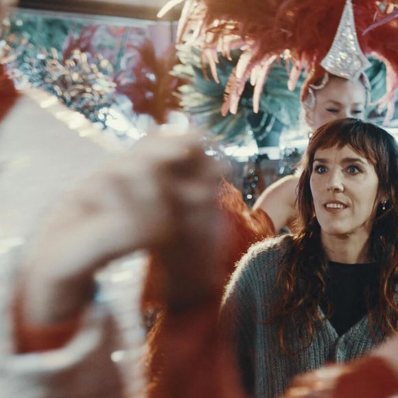 La chanteuse Zaz (Victoire de l'artiste interprète féminine 2014 et 2016) - Tournage secret dans Paris pour la promotion des victoires de la musique 2025 (40 ans). Serge Lama et Cyril Féraud dans un citroën DS roulent dans la capitale pour découvrir les salles ou se sont déroulées les victoires de la musique depuis 40 ans avec au commencement le Moulin-Rouge vient ensuite le Zénith de Paris, le Palais des congrès de Paris, l'Olympia et enfin La Seine musicale. © Victoires de la musique 2025 via Bestimage