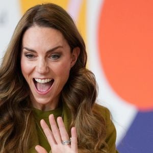 Kate Middleton Middleton, princesse de Galles, lors d'une visite à Home-Start à Oxford, le 9 octobre 2025. Home-Start UK se prépare à déployer une formation auprès de son réseau de 9 000 bénévoles sur la base de la série explicative du Centre for Early Childhood de la Royal Foundation. Photo par PA Photo/ Bestimage