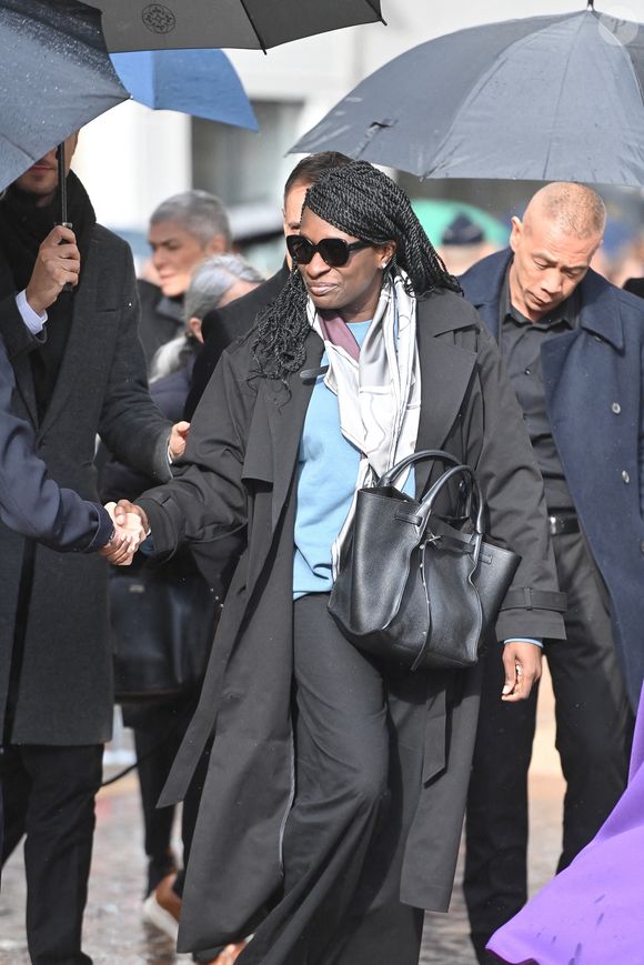 Ramatoulaye Diop arrive à la cérémonie d'enterrement de l'acteur français Michel Blanc à l'église Saint Eustache à Paris, France, le 10 octobre 2024. Photo par Franck Castel/Abaca