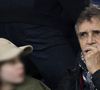 “Finalement, notre fils aura fait la majorité de sa scolarité là-bas”, précise Julien Clerc, parlant certainement de Léonard, 16 ans

Julien Clerc et son fils Léonard - People dans les tribunes lors du match de ligue des champions entre le PSG et l'AC Milan au Parc des Princes à Paris le 25 octobre 2023. © Cyril Moreau/Bestimage