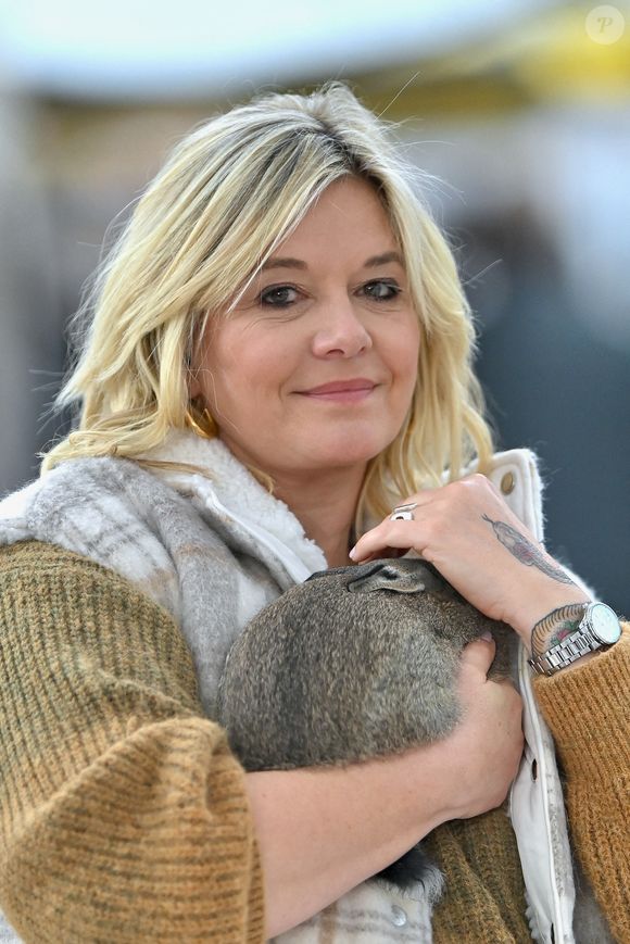 Exclusive - Flavie Flament lors du tournage de la nouvelle émission itinérante de France 3 Flavie en France à Caen, France le 7 novembre 2025. Photo by Franck Castel/ABACAPRESS.COM