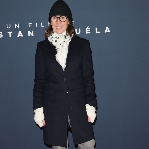 "Le moment où t'es dans l'entrée, que tu vas appuyer sur le bouton pour dire à une personne, "voilà ton mari est décédé", je pense que c'est pas facile et je les remercie beaucoup parce qu'ils l'ont fait avec beaucoup d'attention".

Alexia Laroche-Joubert - Première du film "Mercato" au cinéma "Le Grand Rex" à Paris, le 17 février 2025.
© Guirec Coadic/Bestimage