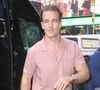 Elle décrit son rituel quotidien : adresser des paroles à son père pour exprimer son amour et sa tristesse.

Nashville, TN FILE PHOTOS James Van Der Beek, la star de la série pour adolescents des années 1990 "Dawson's Creek", est décédé mercredi à l'âge de 48 ans après une bataille contre le cancer, a annoncé sa femme sur les médias sociaux.

Photo : Backgrid USA / Bestimage