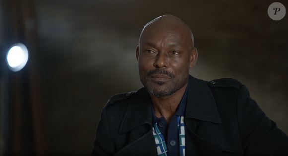 Dans le documentaire diffusé sur W9, Jimmy Jean-Louis, son partenaire dans Detective Knight (2021), raconte leur dernier tournage ensemble.

Jimmy Jean-Louis - Capture d'écran documentaire "Bruce Willis : les secrets d’une icône" diffusé mercredi 25 février 2026 sur W9