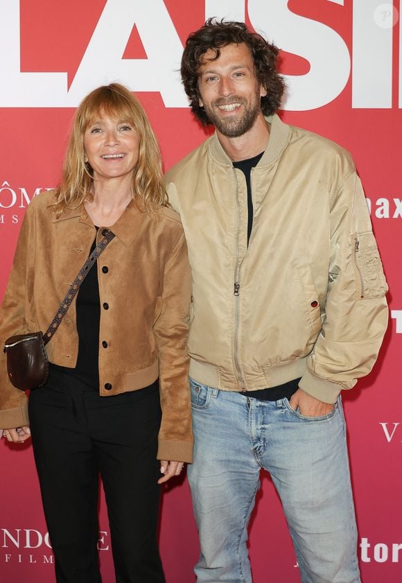 Axelle Laffont et son compagnon Romain Sichez - Avant-première du film "Pour le plaisir" au Pathé Palace à Paris le 4 ami 2026. 

© Coadic Guirec/bestimage