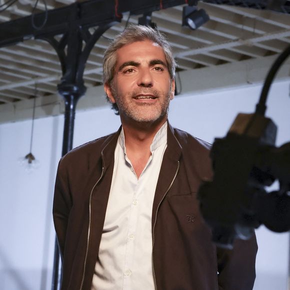 Ary Abittan a été accusé de viol.

Ary Abittan pendant l’enregistrement d’Animaux Stars, présenté par B.Montiel, sur Animaux TV, à Paris © Jack Tribeca/Bestimage
