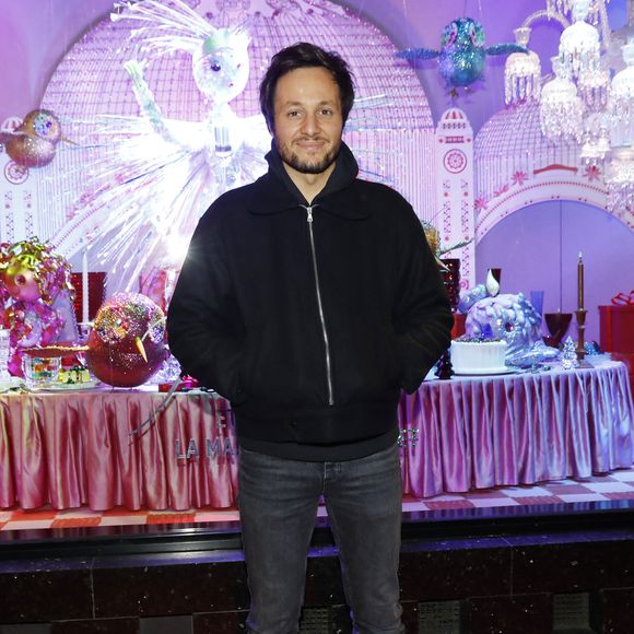 Vianney lors de l'inauguration du 130ème Noël aux Galeries Lafayette, et des illuminations des vitrines, à Paris. Le 14 novembre 2024
© Marc Ausset-Lacroix / Bestimage