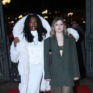 Marine Delplace et Ebony Cham (Star Academy) arrivant au 22ème dîner de la mode pour le Sidaction à Paris le 30 janvier 2025.

© Rachid Bellak / Bestimage