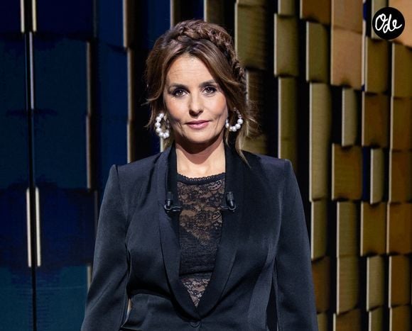 Exclusif - Faustine Bollaert lors de l'enregistrement de l'émission "La Boîte à secrets", présentée par Faustine Bollaert et diffusée le 17 octobre sur France 3, dans les studios du Lendit à Saint-Denis, France, le 23 septembre 2025. © Cyril Moreau/Bestimage