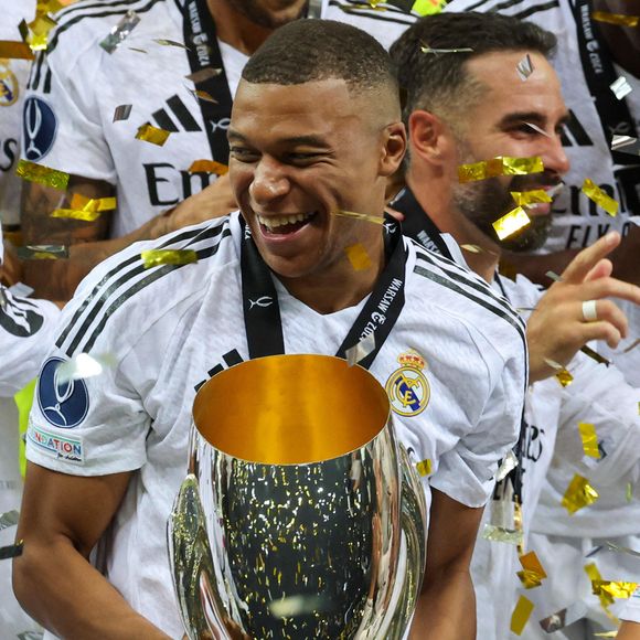 Kylian Mbappé remporte sa première victoire avec le Real Madrid en finale de la Supercoupe de l'UEFA à Varsovie le 14 août 2024.

© Fabio Sasso/ZUMA Press Wire / Bestimage