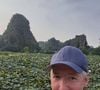 En juillet 2026, l'humoriste s'est offert un voyage au Vietnam, entre ville et nature.

Jean-Luc Lemoine partage sur Instagram des photos de ses premières vacances au Vietnam en juillet 2026.