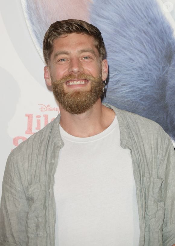 C’est sa mère qui l’a retrouvé et lui a rappelé que la danse pouvait être son salut.

Yann-Alrick Mortreuil - Photocall de la première du film "Lilo & Stitch" au cinéma Le Grand Rex à Paris le 20 mai 2025. © Coadic Guirec/Bestimage