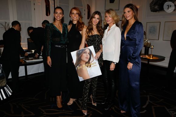 Marine Lorphelin (Miss France 2013), Maëva Coucke (Miss France 2018), Iris Mittenaere (Miss France, Miss Univers 2016 et Danse avec les Stars 2018), Sylvie Tellier (directrice générale de la Société Miss France et Miss France 2002) et Camille Cerf (Miss France 2015) - Soirée de lancement du livre "Toujours y croire" de Miss France et Miss Univers 2016 I.Mittenaere à l'hôtel Vernet à Paris, France, le 6 novembre 2018. © CVS/Bestimage