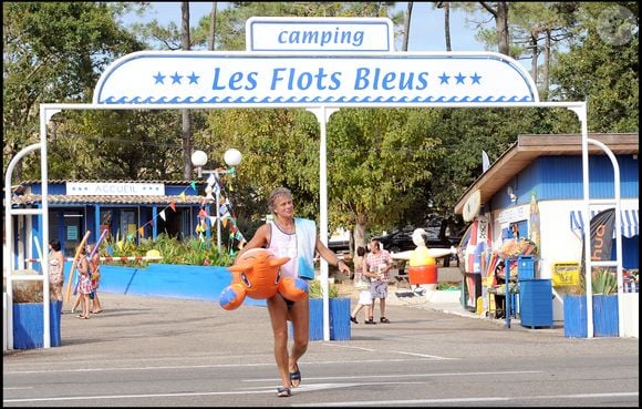 Franck Dubosc sur le tournage de "Camping 2" à Arcachon. © DANIEL ANGELI - ALAIN GUIZARD / BESTIMAGE