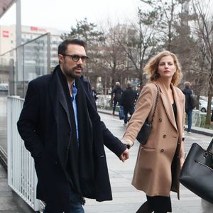 Nicolas Bedos, avec sa compagne Pauline Desmonts sort du tribunal correctionnel de Paris où il était convoqué pour agression sexuelle en état d'ivresse sur une jeune femme de 25 ans ; le procès est reporté en septembre 2024.

© Christophe Clovis / Bestimage