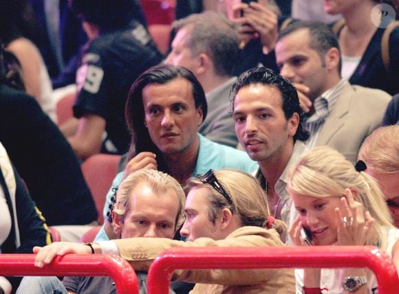 Le chorégraphe français Kamel Ouali assiste au premier des quatre concerts de la popstar américaine Madonna au Palais Omnisports Paris Bercy à Paris-France le 1er septembre 2004, dans le cadre de sa tournée mondiale 'Re-Invention'. Photo par Laurent Zabulon/ABACA.