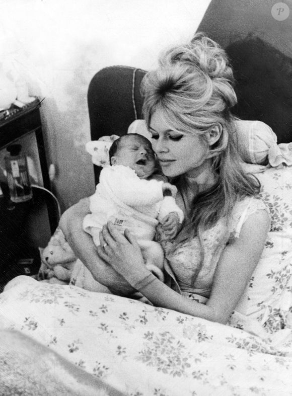 Brigitte Bardot et son fils Nicolas, unique enfant qu'elle a eu, né de son mariage avec Jacques © Charrier Keystone USA Collection / Bestimage