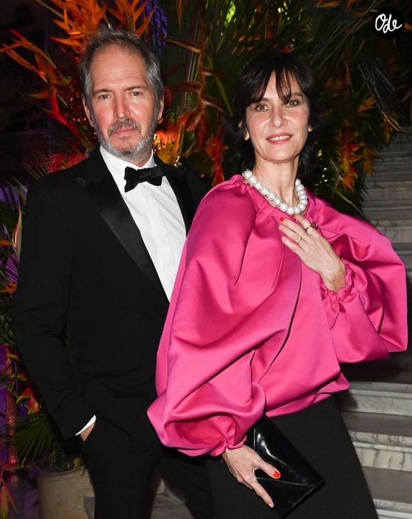 Christopher Thompson et sa femme Géraldine Pailhas - Soirée de Gala "Oiseau Rebelle" au théâtre National de l'Opéra Comique à Paris le 18 novembre 2021. © Coadic Guirec/Bestimage