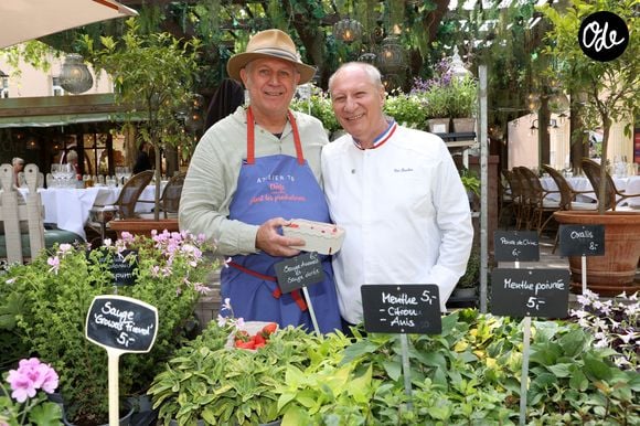 Eric Fréchon et Ferdinand Vlaar Producteur - 4ème édition "Les Chefs à Saint-Tropez fêtent les Producteurs" sur la place des Lices à Saint-Tropez le 4 mai 2024. © Jean-Marc Lhomer/Bestimage